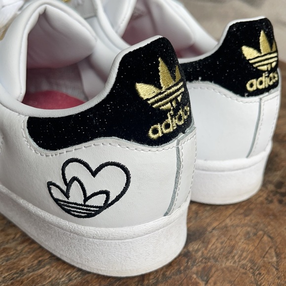 ADIDAS 👟 - Picture 3 of 7